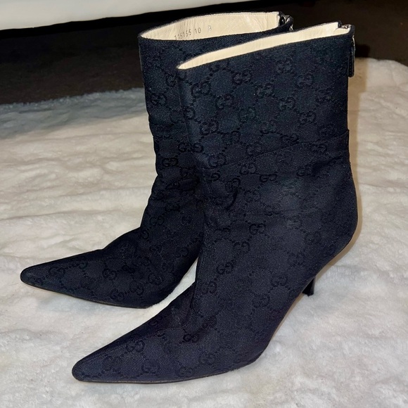 Authentic GUCCI Black Women's Ankle Boots size 10 - Picture 1 of 7